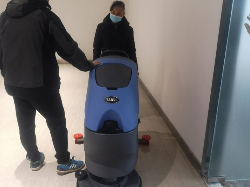 為什么餐廳需要使用洗地機,？